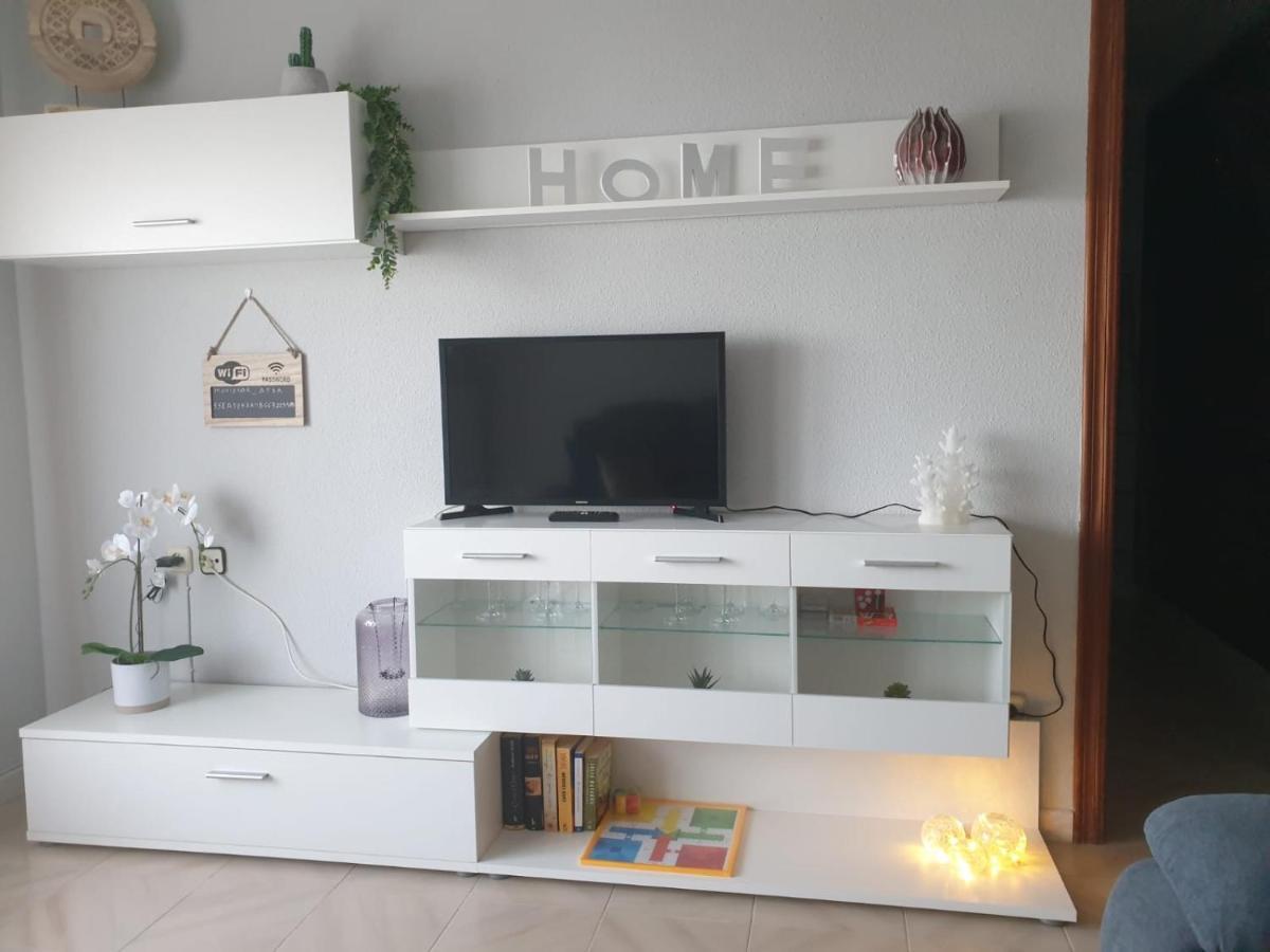 Apartamento Frente Al Mar En El Campello Luaran gambar