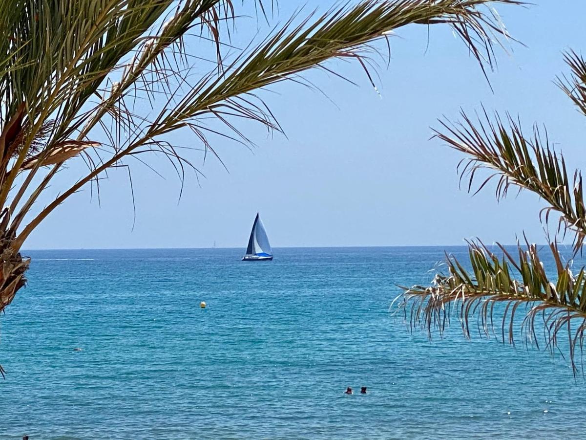 Apartamento Frente Al Mar En El Campello Luaran gambar