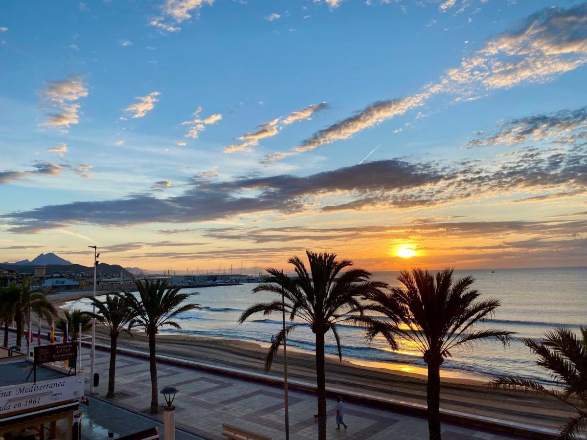 Apartamento Frente Al Mar En El Campello Luaran gambar