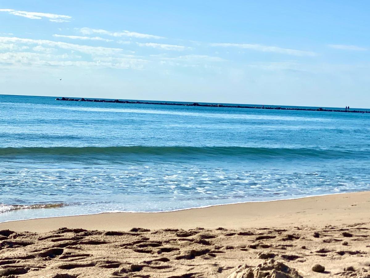 Apartamento Frente Al Mar En El Campello Luaran gambar