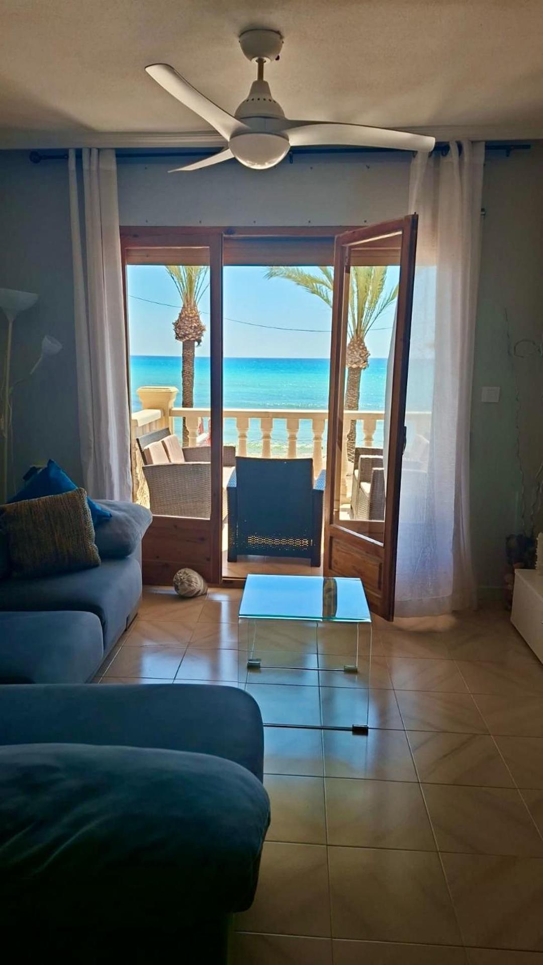 Apartamento Frente Al Mar En El Campello Luaran gambar